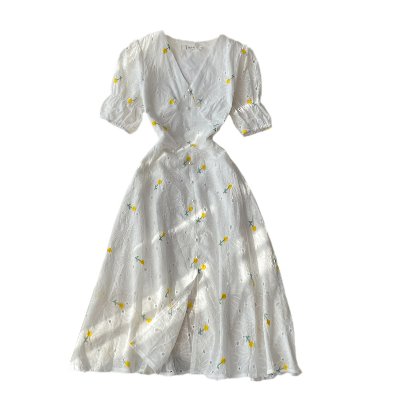 Artistic Retro White Little Daisy Embroidered V-neck Floral Dress French Sweet Puff Sleeve Goddess Temperament Long Dress - Image 6