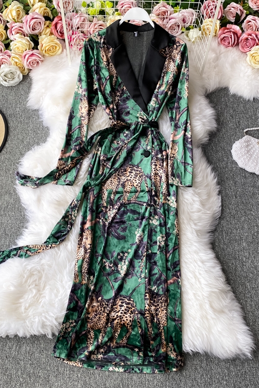 Autumn and winter new long-sleeved ladies temperament is thin, high-end printed lace-up velvet suit collar dress - Image 7