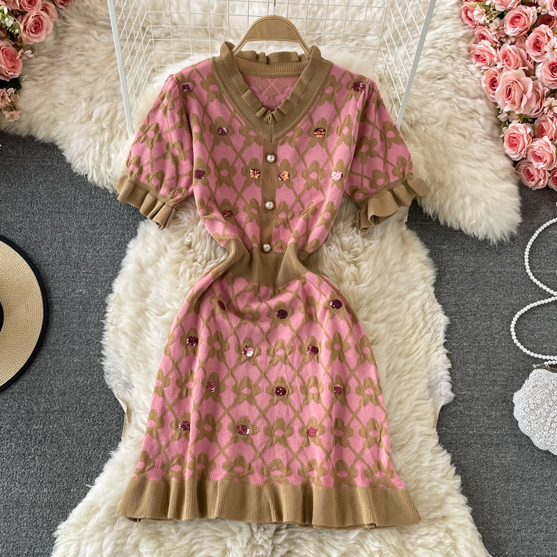 Gentle V-neck Knitted Dress for Women Summer New Style Tight Waist Western Style Slimming Ruffled A- line Skirt - Image 2
