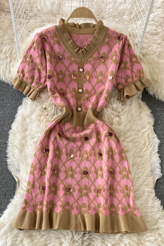 Gentle V-neck Knitted Dress for Women Summer New Style Tight Waist Western Style Slimming Ruffled A- line Skirt - Image 7